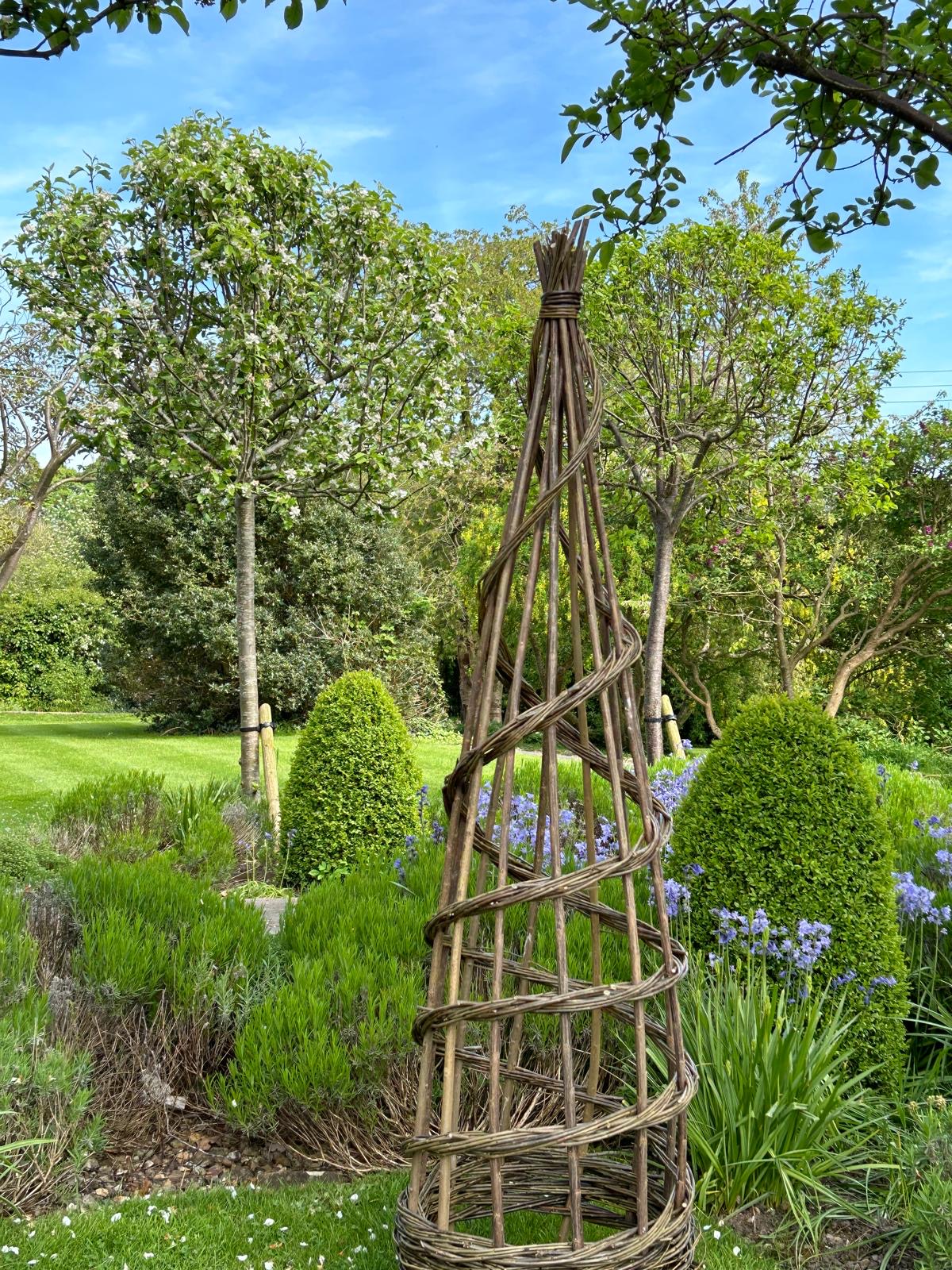 Willow obelisk workshop